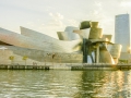 Das Guggenheimmuseum in Bilbao im Licht der Abendsonne